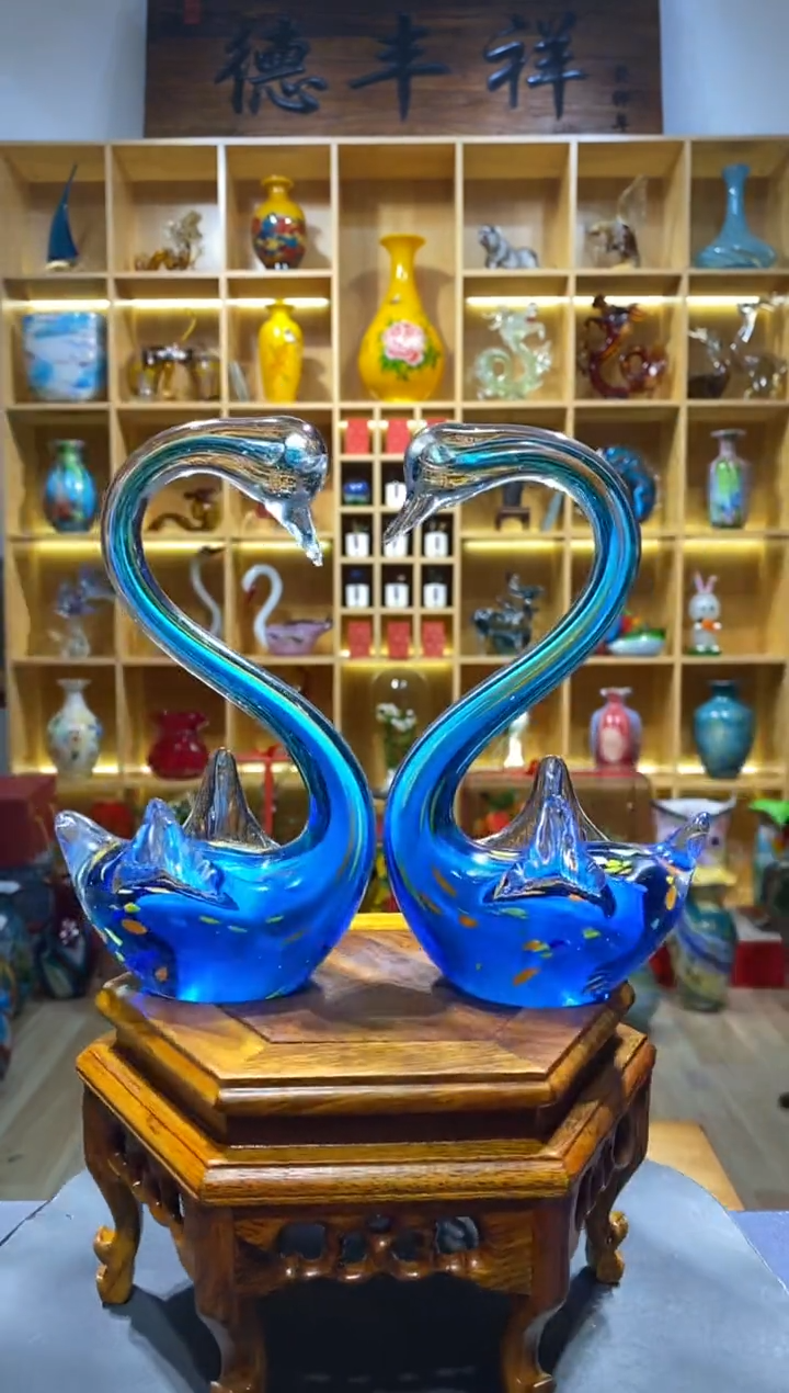 【闪购商品】瓷摆件琉璃纯手工蓝彩小天鹅一对