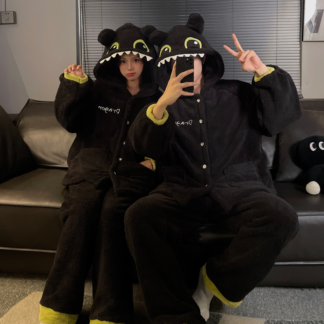 简约连帽情侣睡衣女珊瑚绒冬季睡衣男士加绒加厚保暖法兰绒家居服