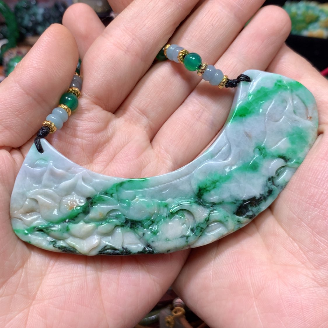 【闪购商品】翡翠颈饰未镶嵌