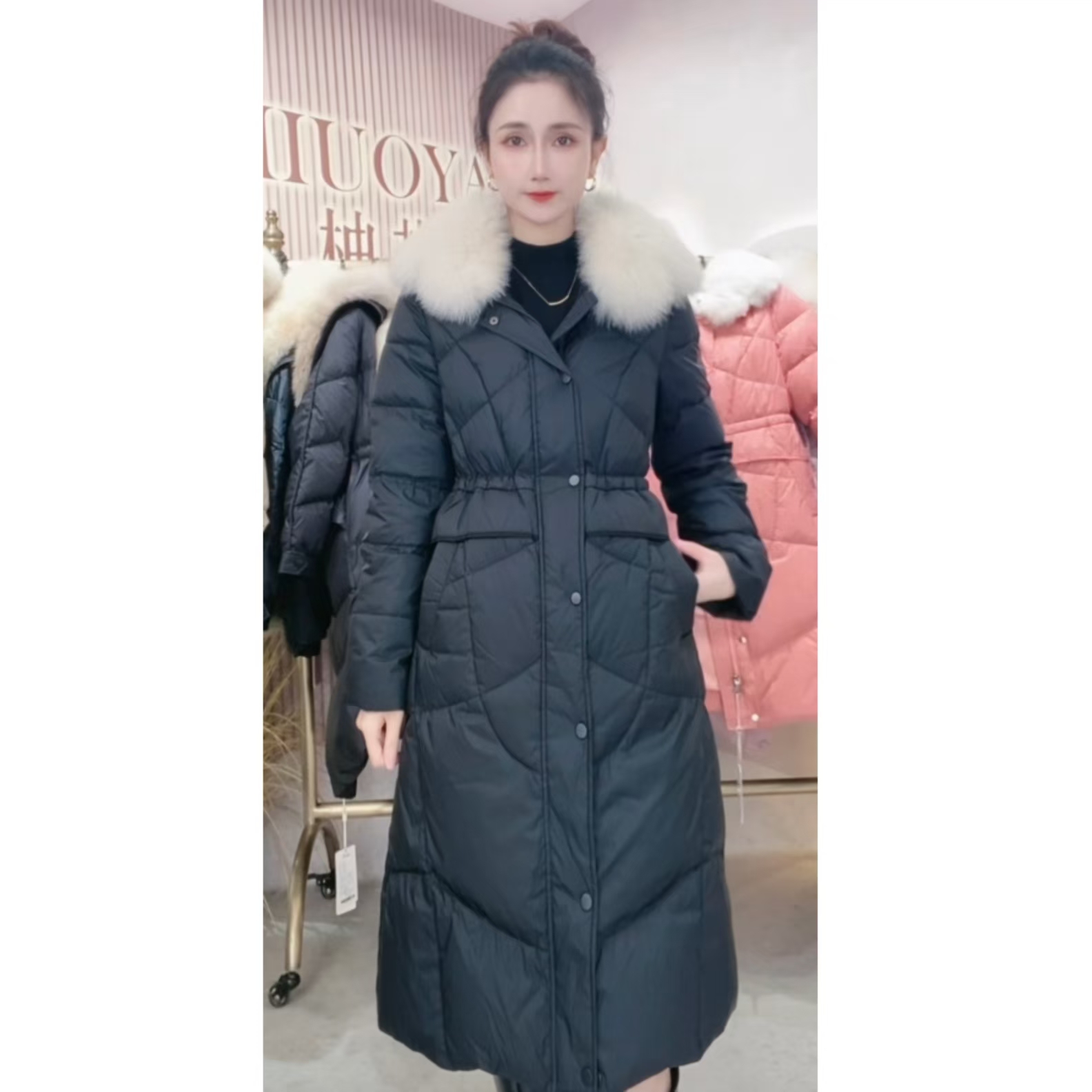 高斯雪岚【不要上架】时尚女士收腰大毛领羽绒服23413638