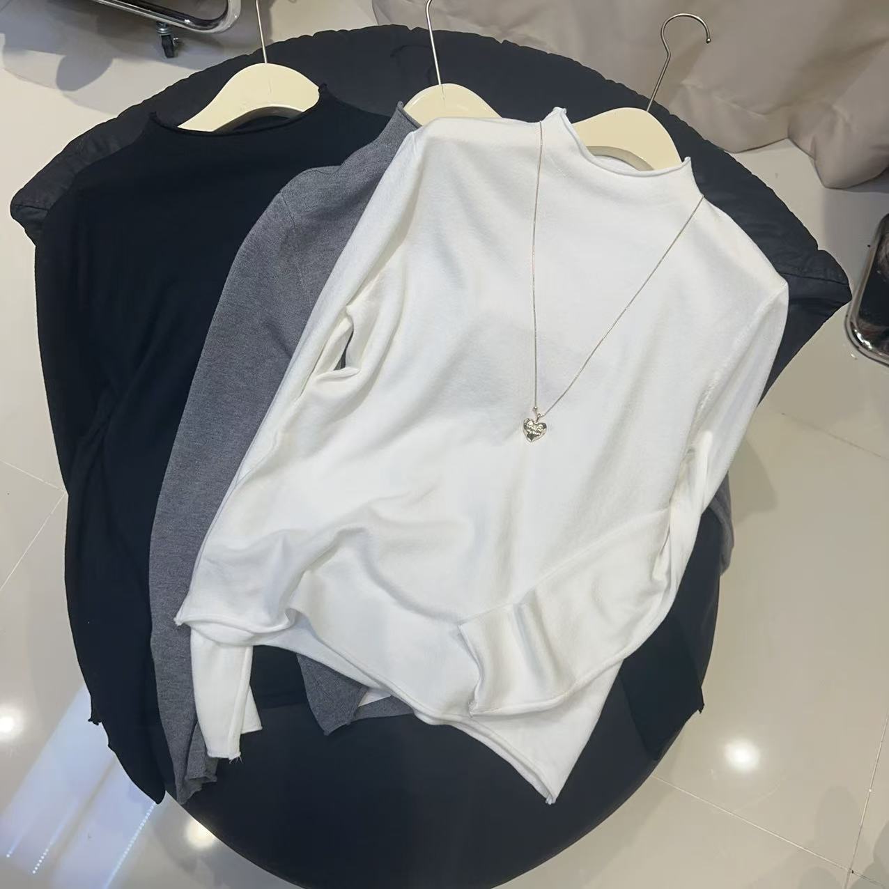 （十八家）多色半高领打底上衣