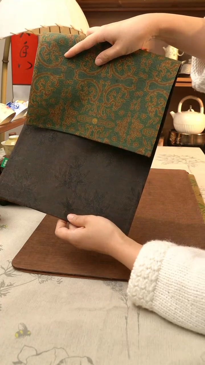 【闪购商品】密胺摆件螭龙梅花5024