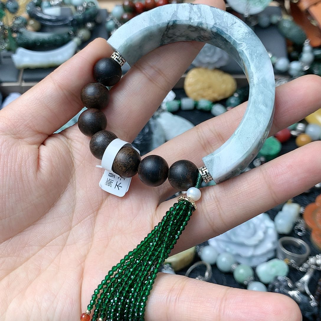 翡翠戒指未镶嵌未开价