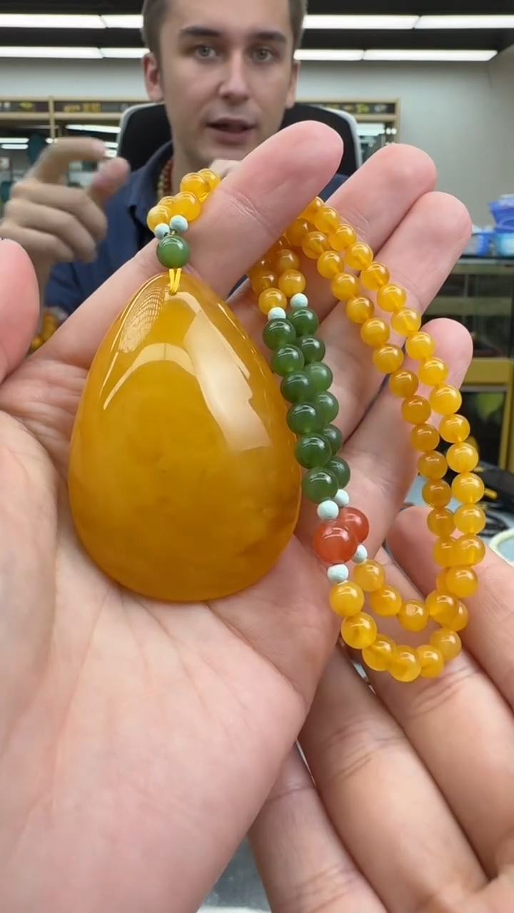 【闪购商品】琥珀颈饰未镶嵌649秒拍号