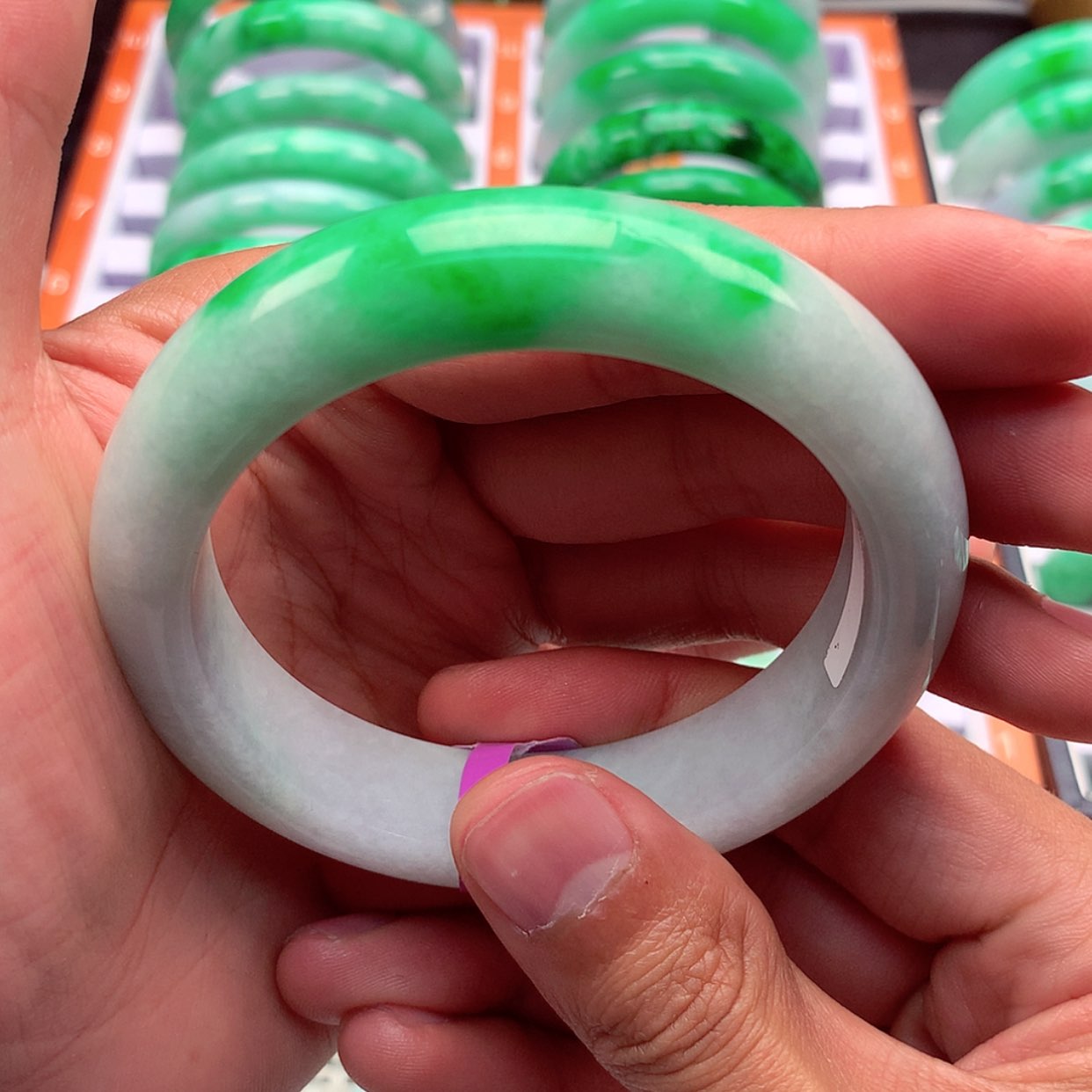 【闪购商品】翡翠手镯未镶嵌郎**❓