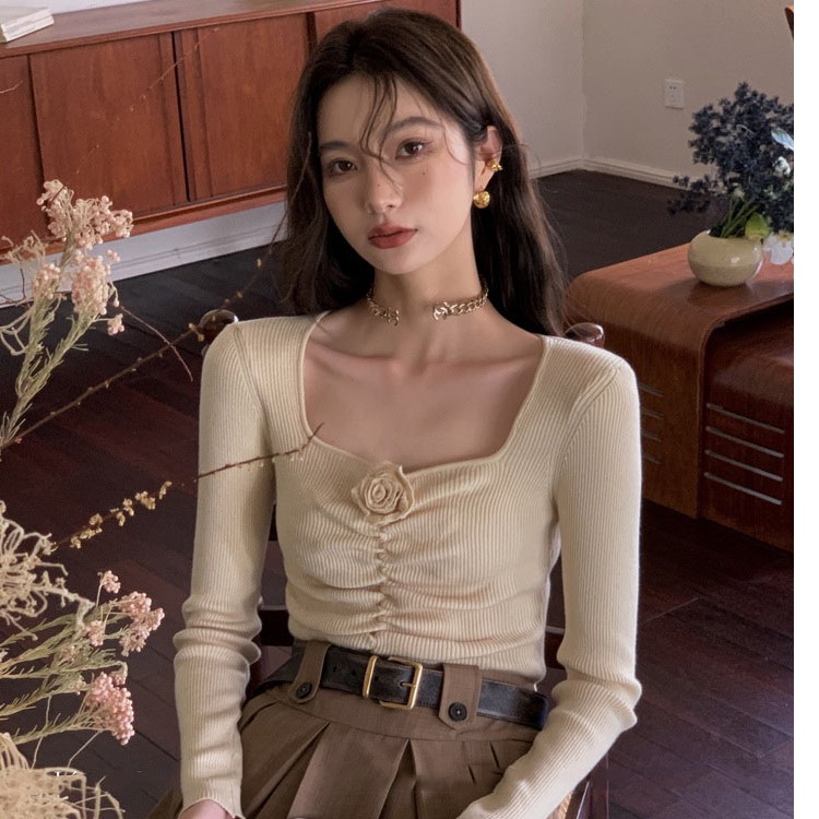 方领法式高级感立体花朵针织上衣春秋百搭修身设计感针织衫女 