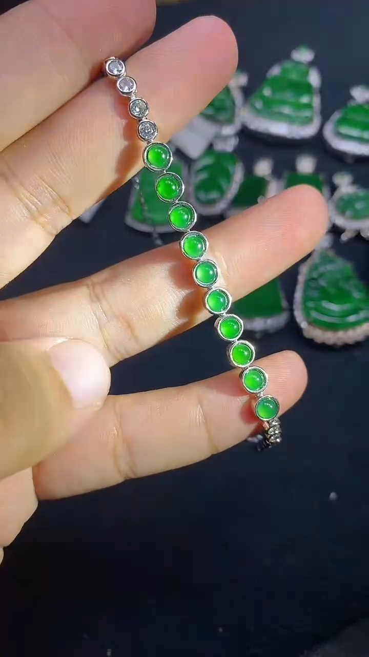 【闪购商品】定制翡翠未镶嵌翡翠