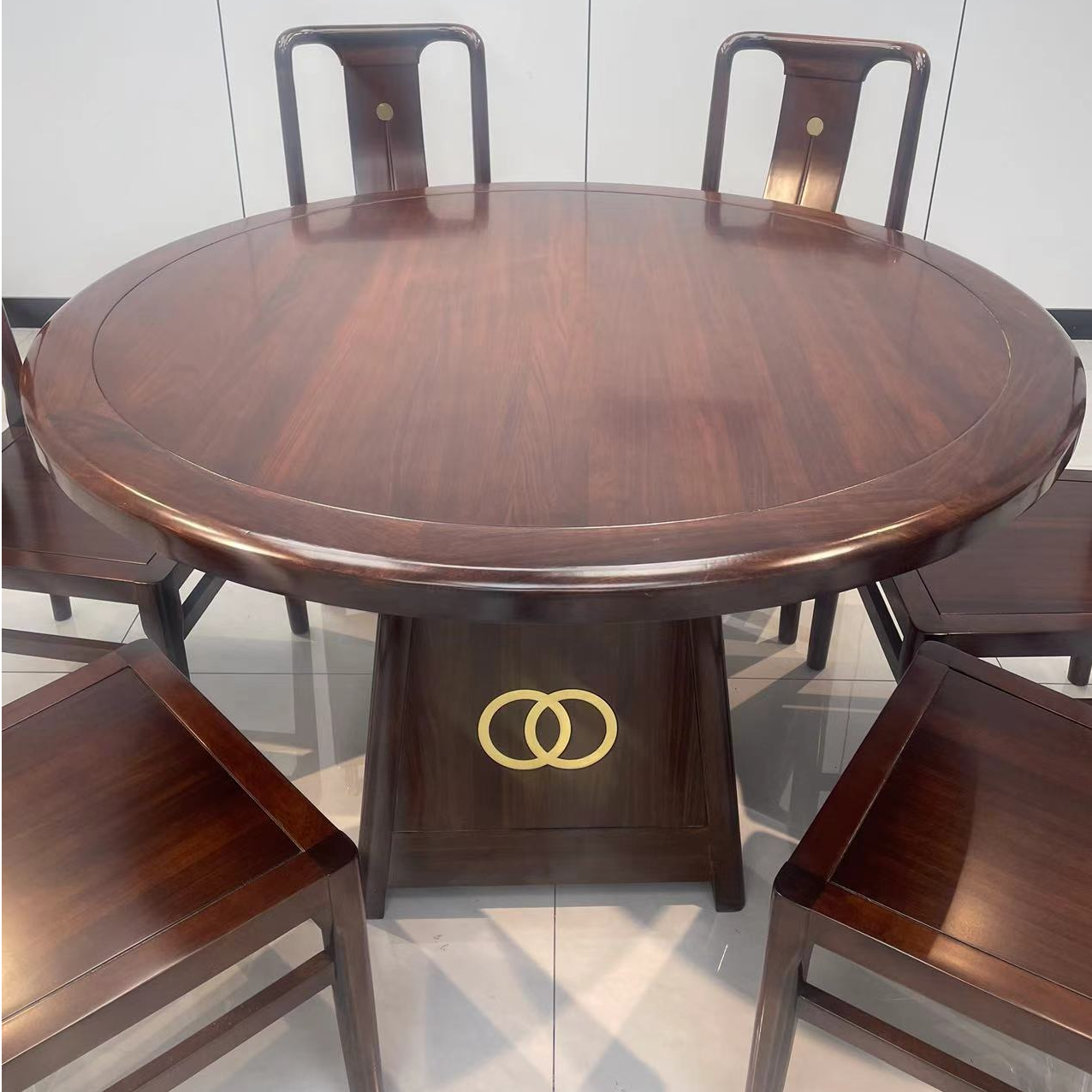 新中式乌金实木餐桌家用餐厅吃饭桌圆桌酒店用餐圆形餐桌椅组合