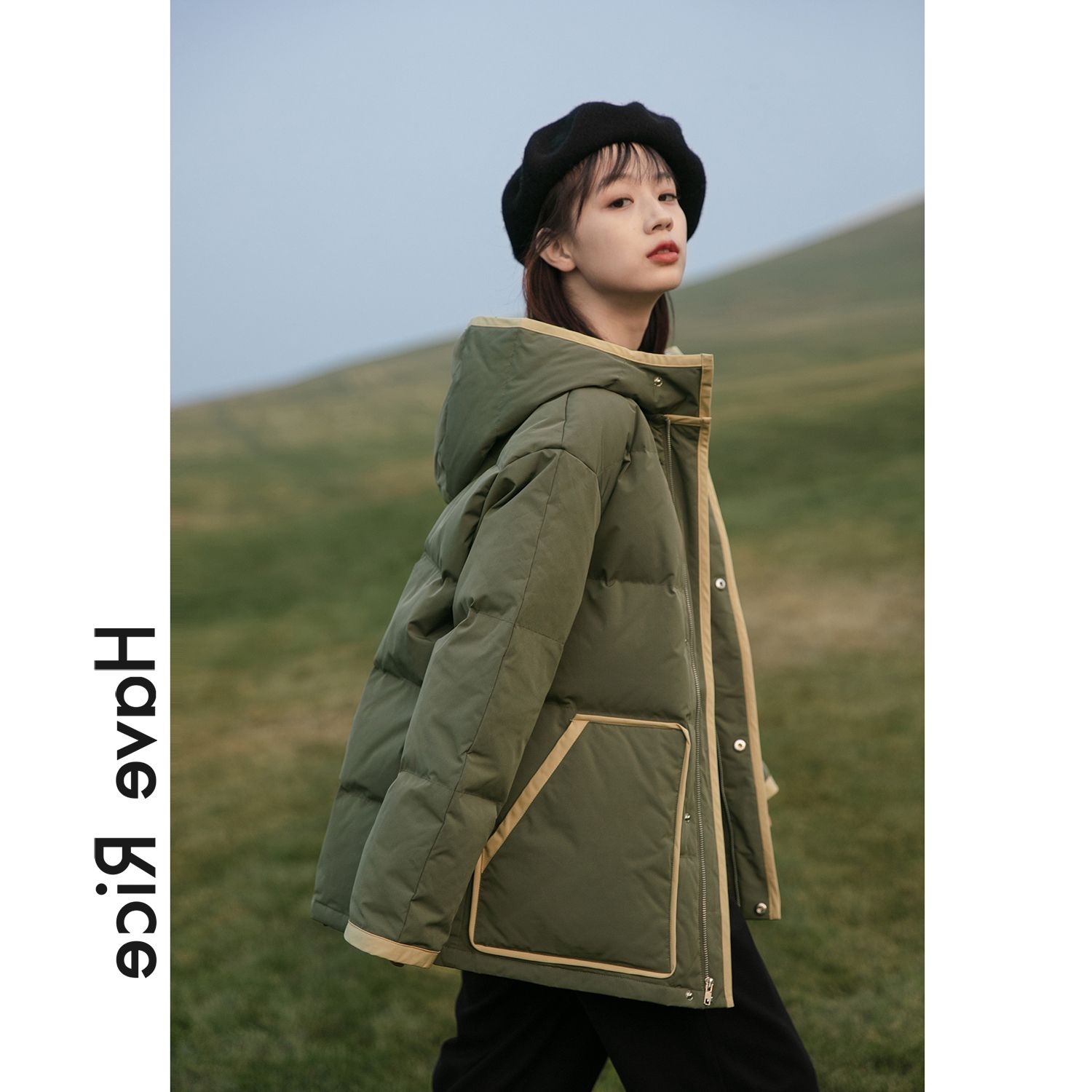 波司豋轻薄羽绒服服面包服女2023新款秋冬季小个子短款加厚棉袄外