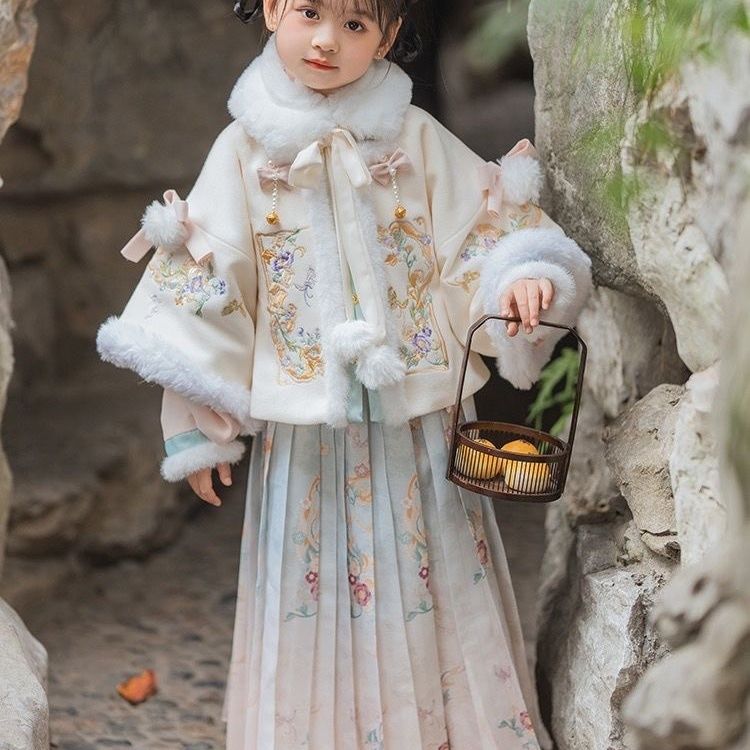 儿童汉服女童秋冬款女2023唐装古装超仙加厚马面裙过年拜年服套装