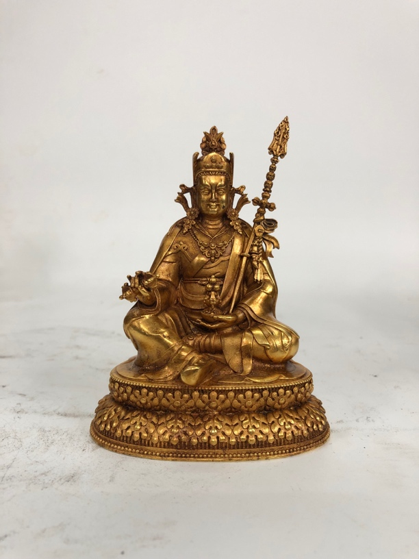 紫铜鎏金莲花生大士佛像