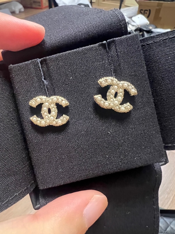 未使用 Chanel/香奈儿 澳海贝/24珍珠双c满钻耳钉