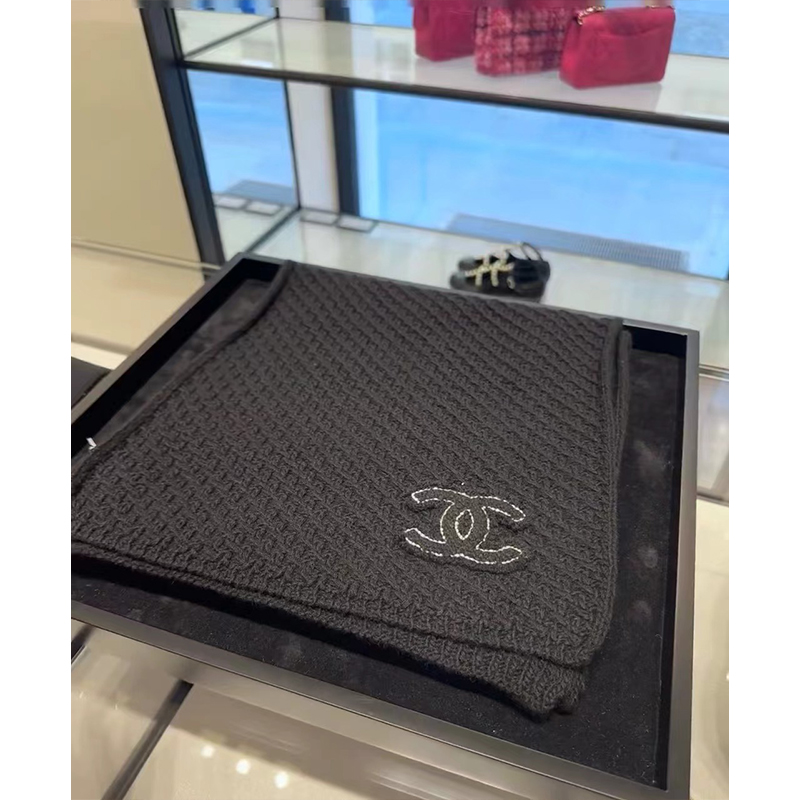 未使用 Chanel/香奈儿 澳海贝/黑灰围巾24a