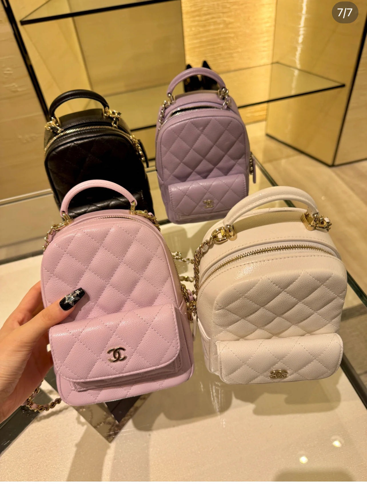 未使用 Chanel/香奈儿 澳海贝竖版小书包25b新款