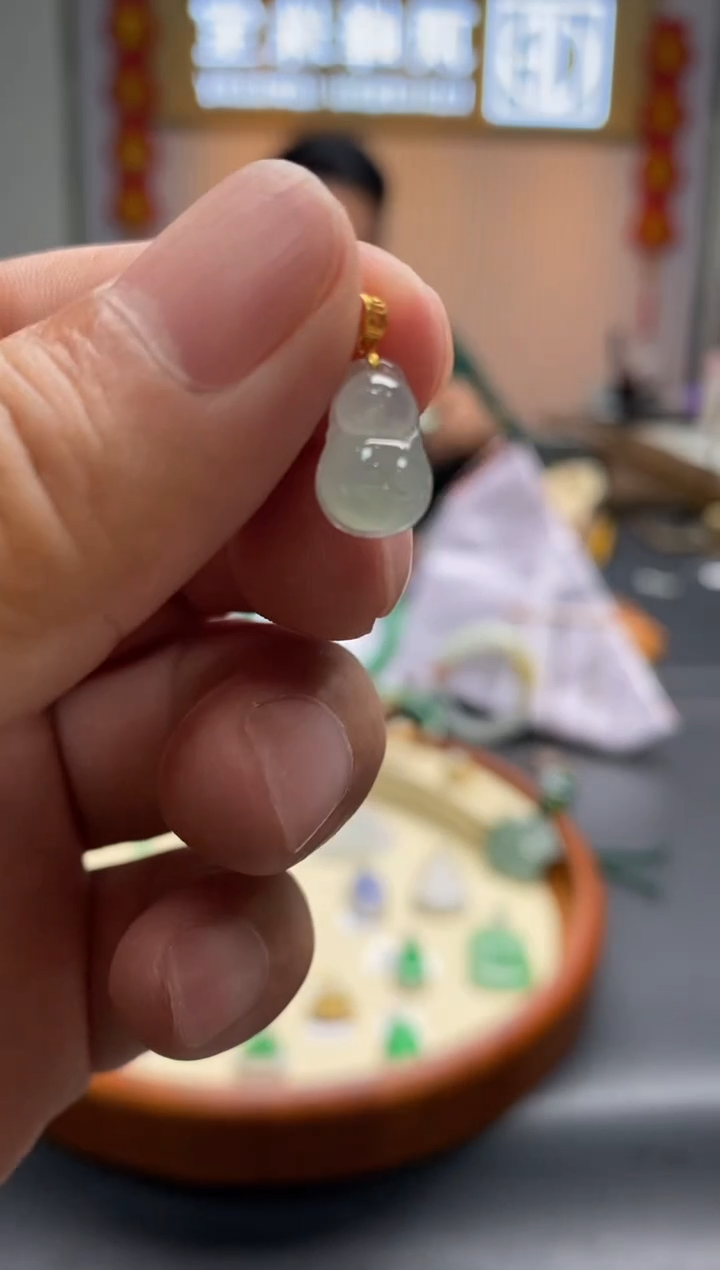 【闪购商品】翡翠颈饰18K金镶嵌18K金镶嵌  葫芦