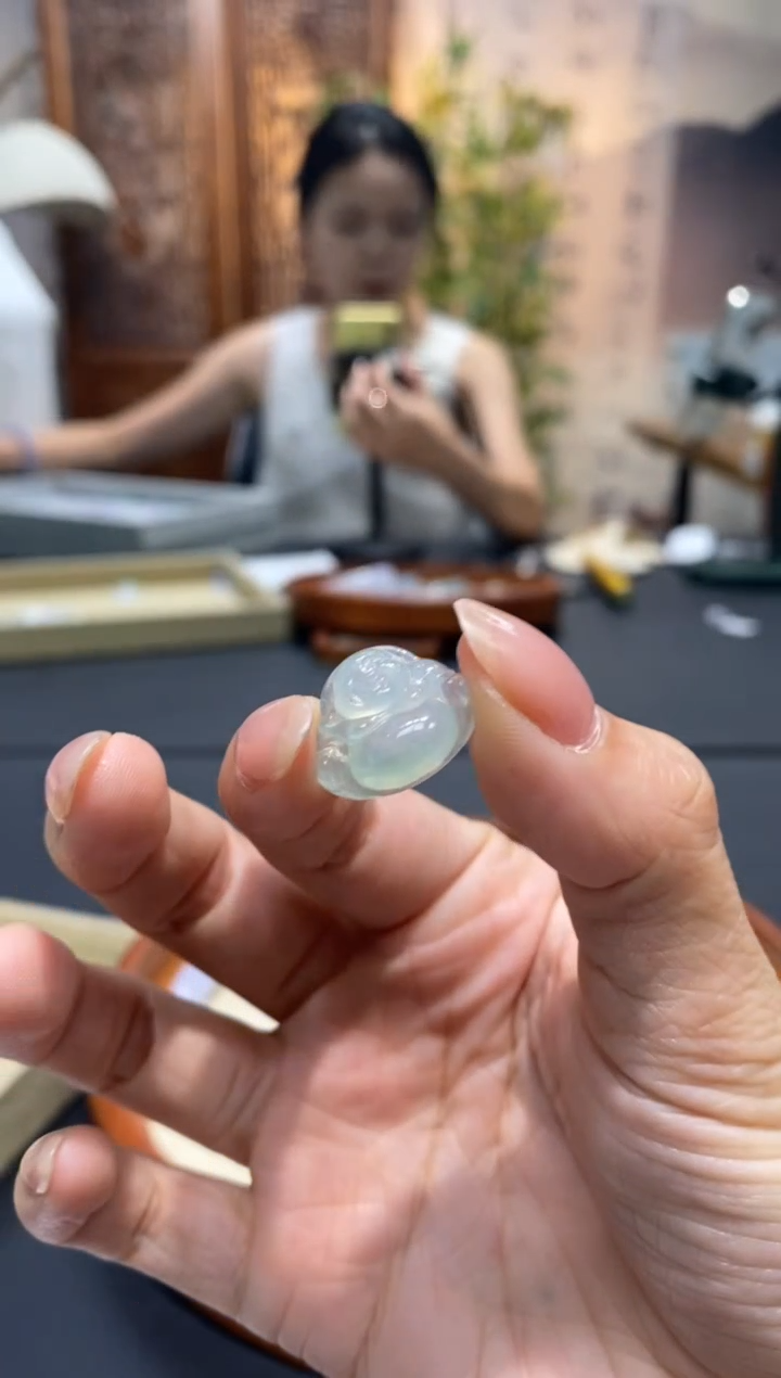 【闪购商品】翡翠挂件未镶嵌佛公