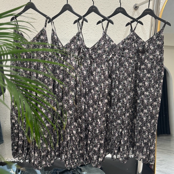 DM2024夏季新款碎花吊带连衣裙