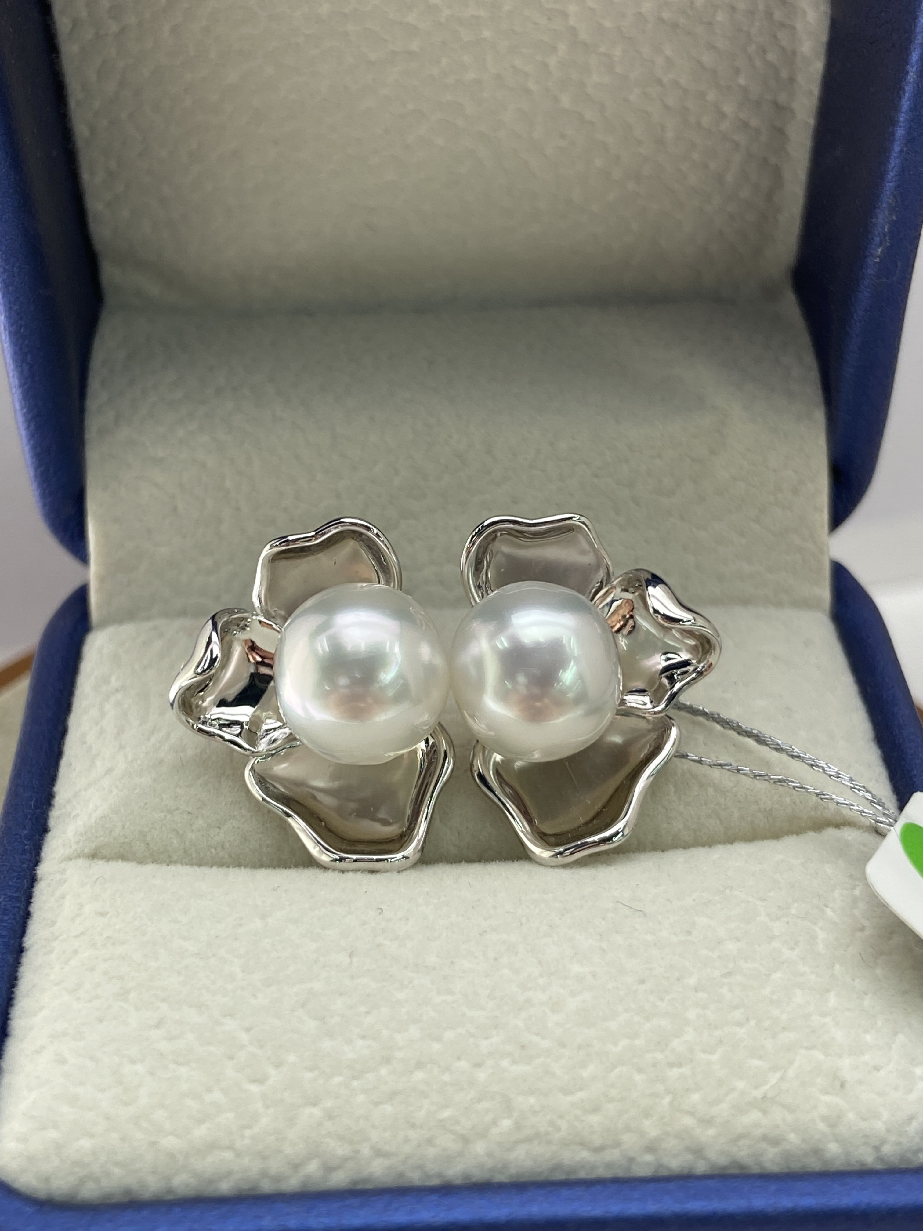 南洋澳白S925银耳钉9-10mm