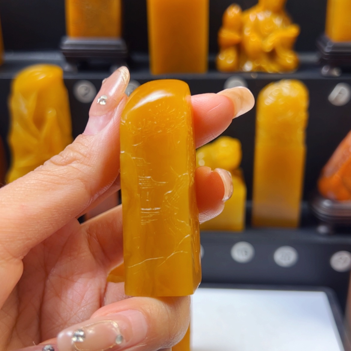 【闪购商品】田黄石沈****行