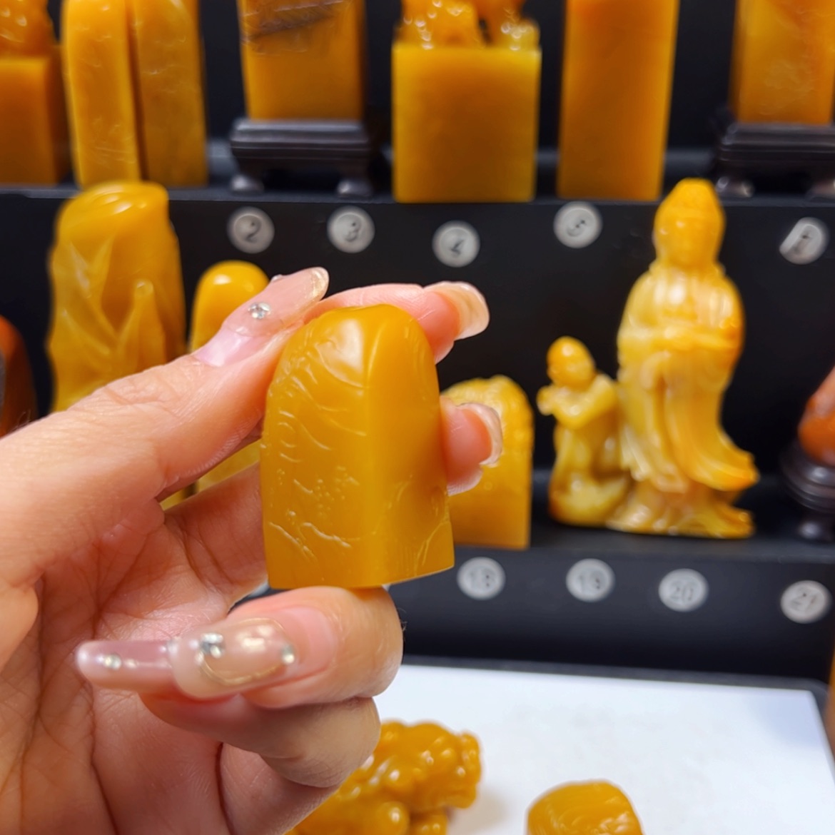 【闪购商品】田黄石D**3