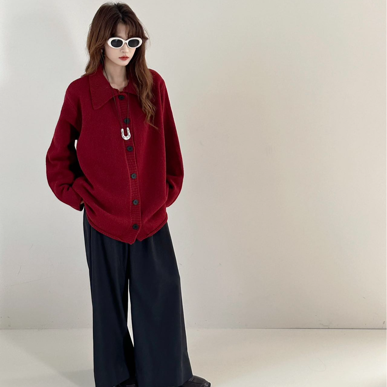 2024网红同款法式高级感翻领针织开衫女秋冬时尚慵懒感单排扣毛衣