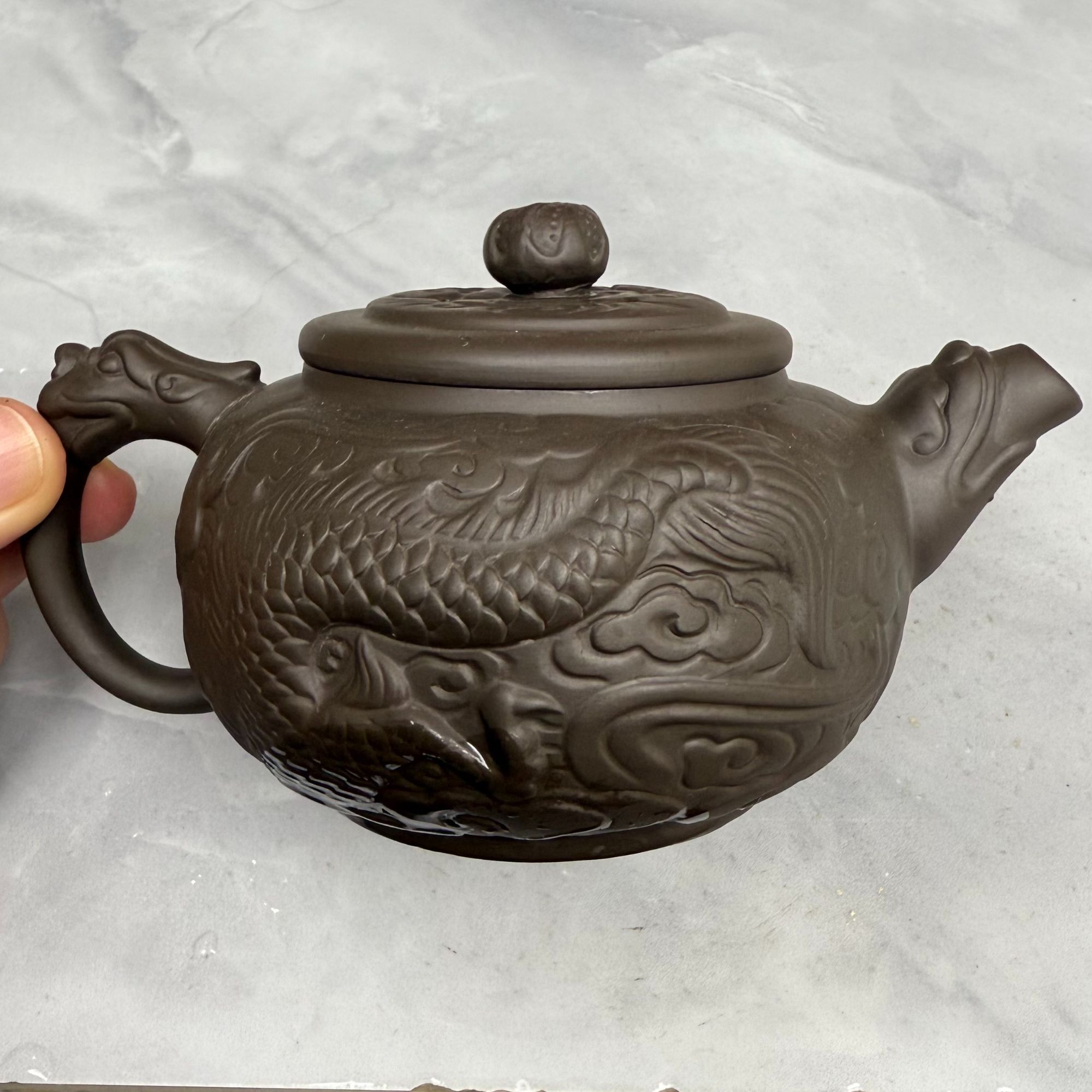 深井老紫泥龙腾四海浮雕工艺龙壶D1