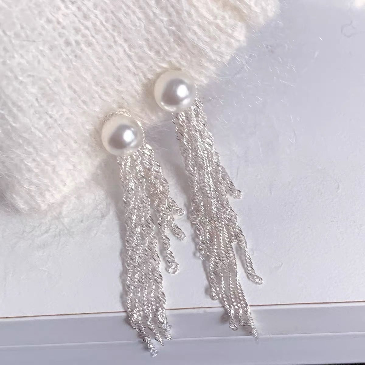 合金耳饰 合金耳饰 方圆脸长款流苏耳钉法式优雅精致轻奢Z1052