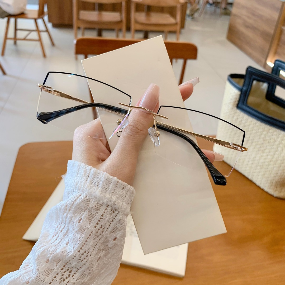 近视眼镜男超轻黑边无框眼镜变色有度数眼镜架防蓝光护目成品眼镜