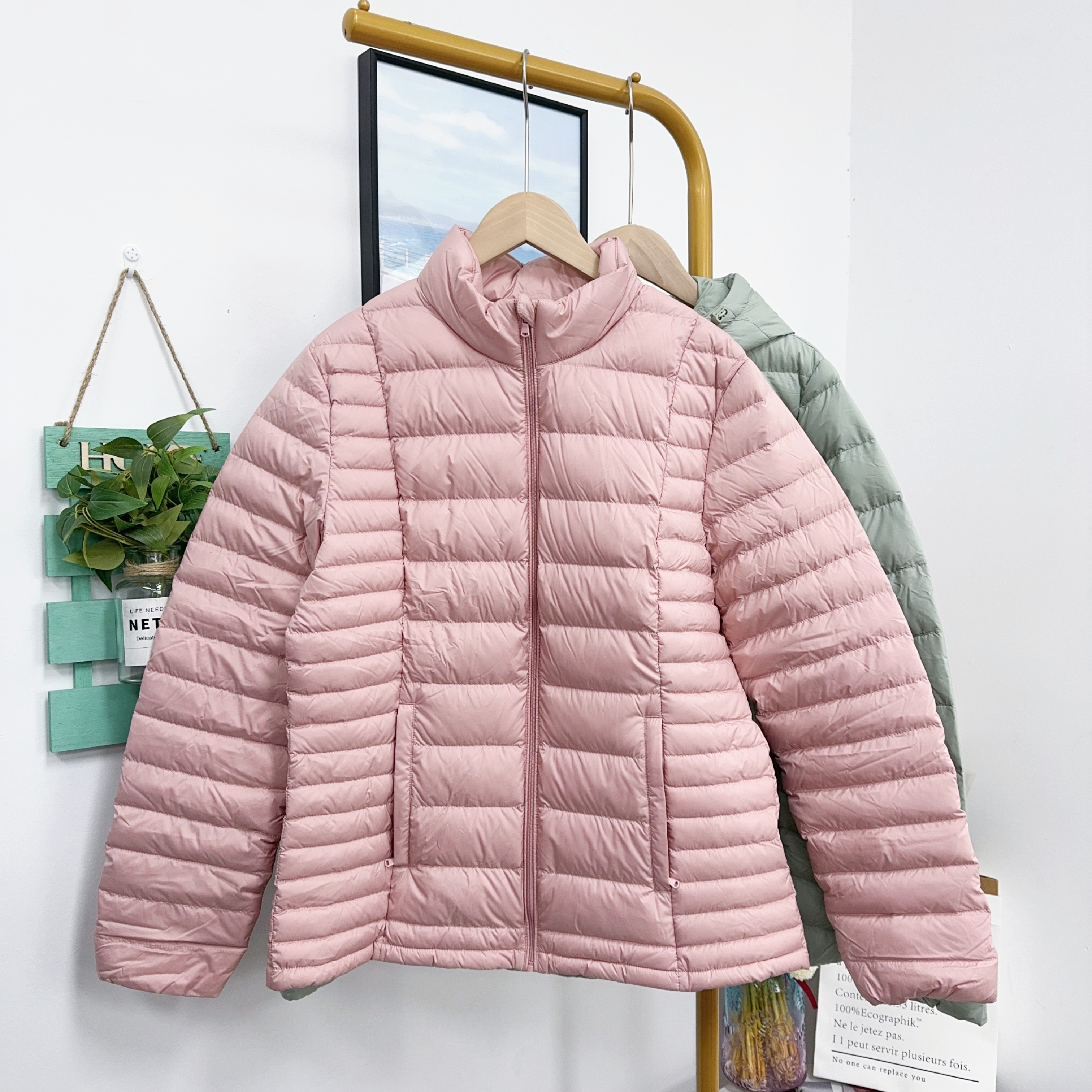 女式轻薄舒适保暖羽绒服外套 纯色基础款