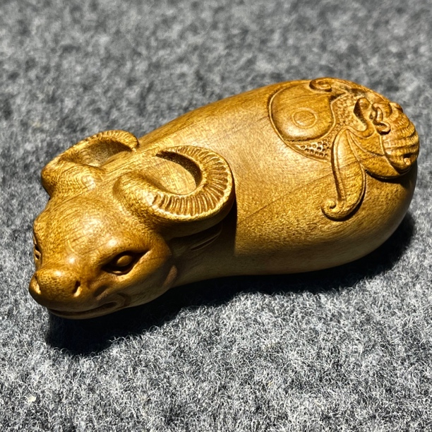 正宗小叶金丝楠木手把件牛无漆无蜡扭转乾坤家居饰品小摆件收藏