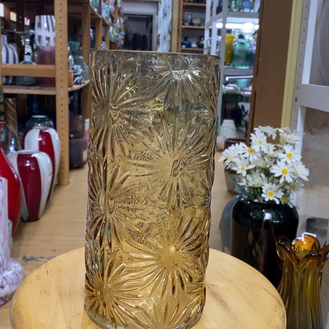 花瓶高25厘米口径11厘米