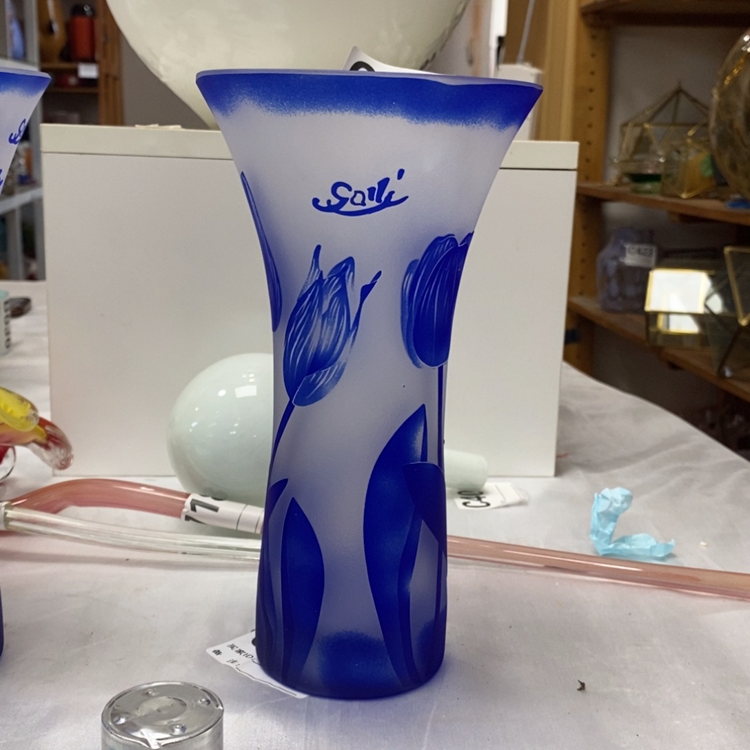 花瓶高22厘米口12厘米