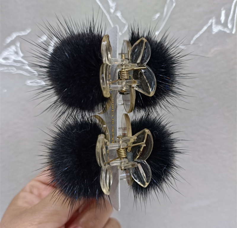 气质简约真貂貂毛球小抓夹 小樱桃刘海发抓 甜美黑色毛毛球小夹子