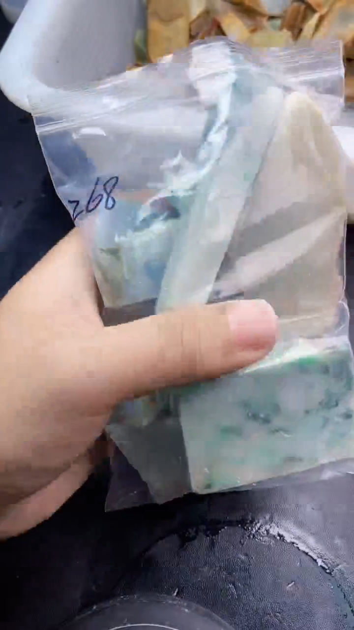 【闪购商品】翡翠挂件未镶嵌268