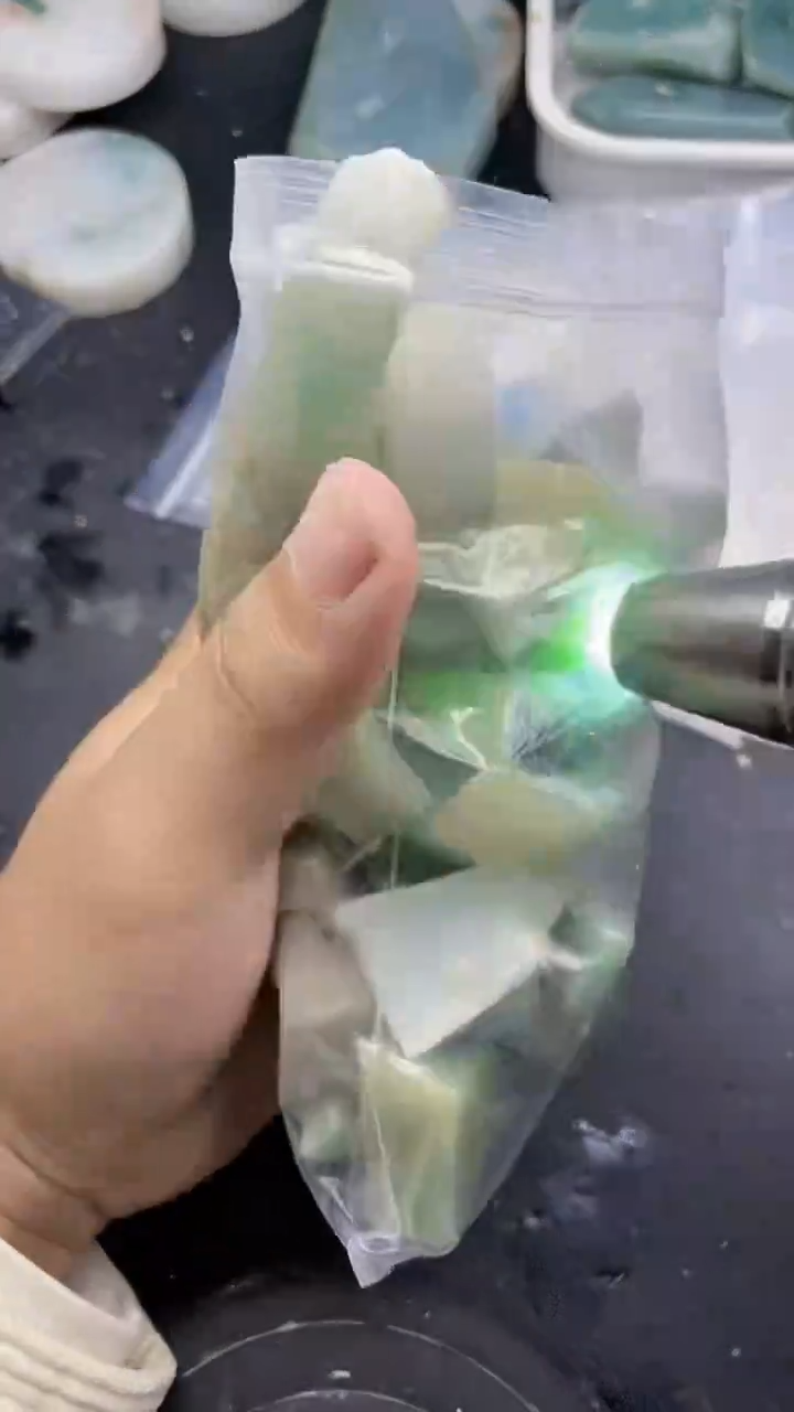 【闪购商品】翡翠挂件未镶嵌583