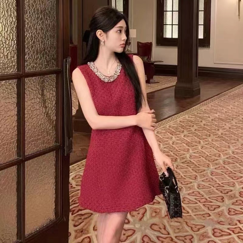 W1965名媛风法式重工领口镶钻设计无袖背心连衣裙气质短裙女