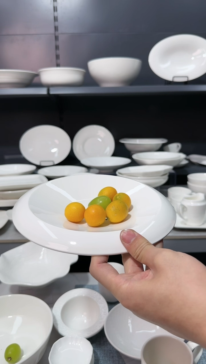 【闪购商品】瓷其他9寸反口喇叭盘