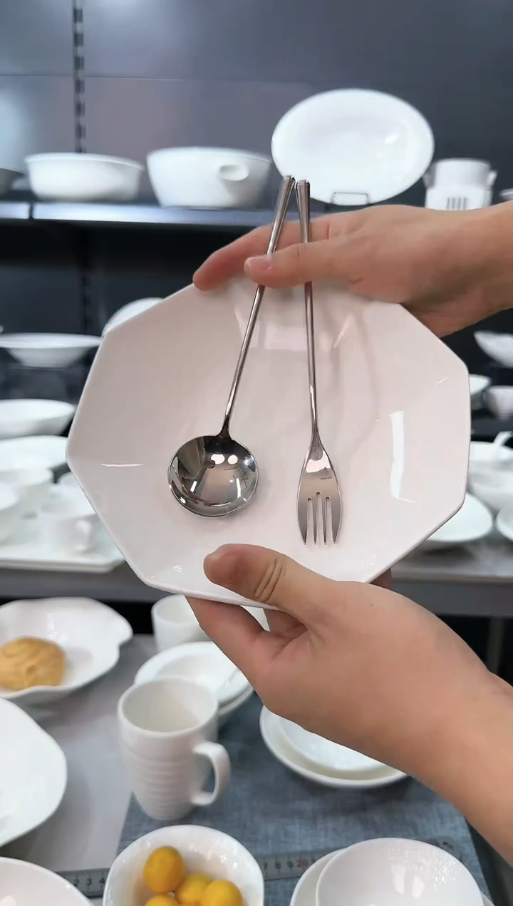 【闪购商品】瓷其他8寸八角盘