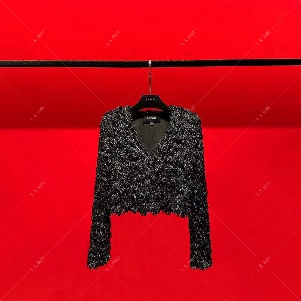 【L.K.BABY】闪耀甜心 高定气质亮片流苏毛绒V领衫轻奢时尚黑色秋冬