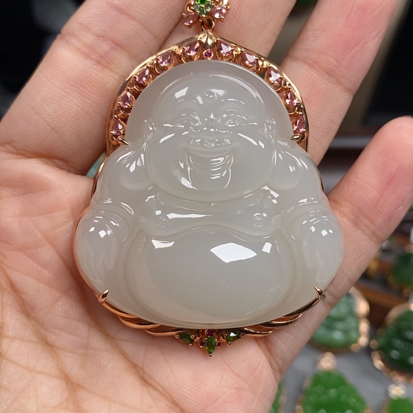 【闪购商品】和田玉颈饰18K金镶嵌柯***子