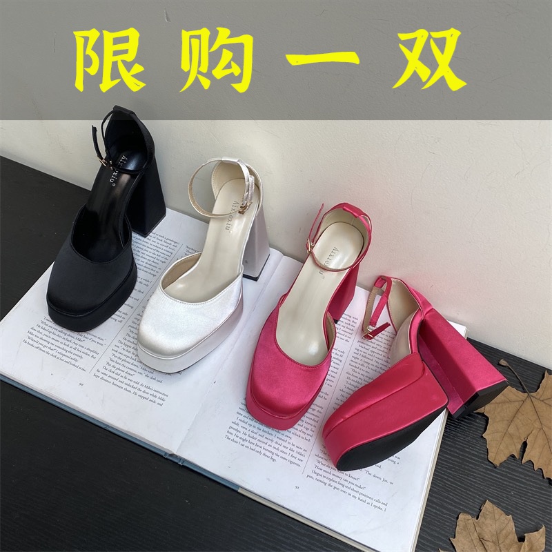 百丽纯爱绸缎面鞋女凉鞋新款单鞋台厚底中空高跟鞋粗跟镂空
