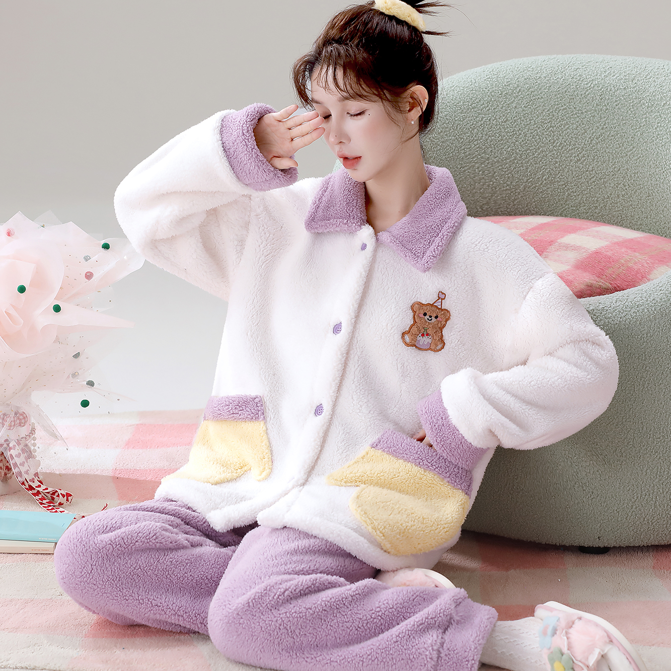 可外穿睡衣珊瑚绒秋冬季可爱卡通女士家居服套装法兰绒加绒保暖