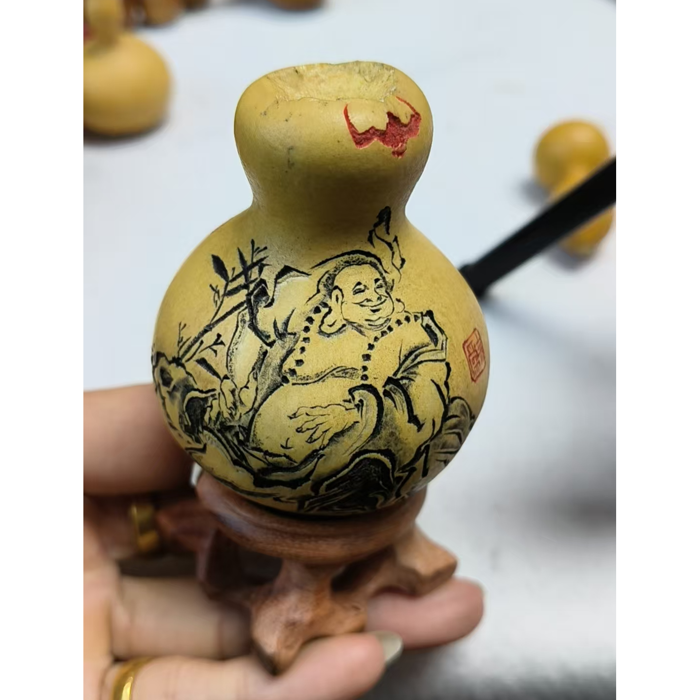 墨刻粗翻嘴小钱袋大度弥勒，一派笑纳人生无常，喜送万千福运之气派