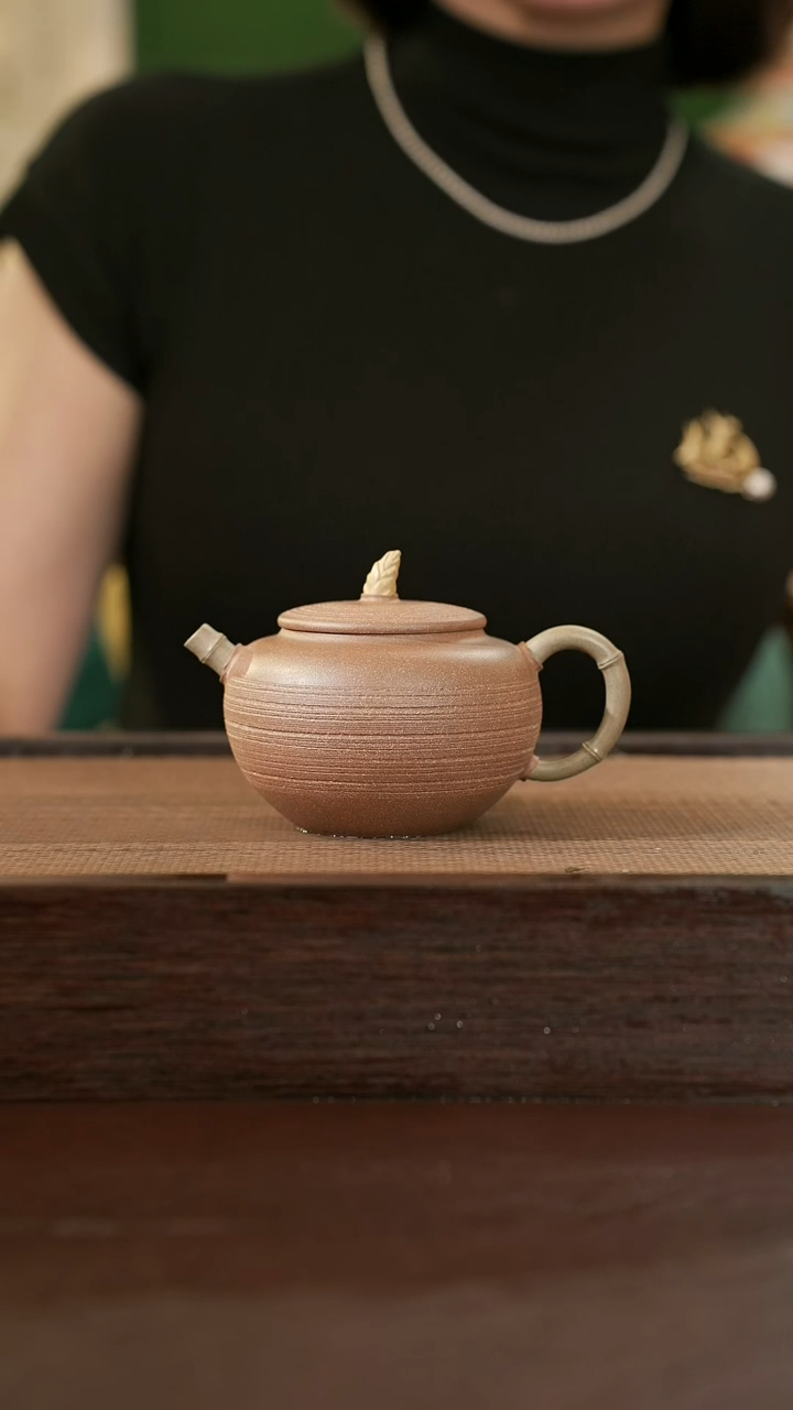 【闪购商品】紫砂茶壶红皮龙花器