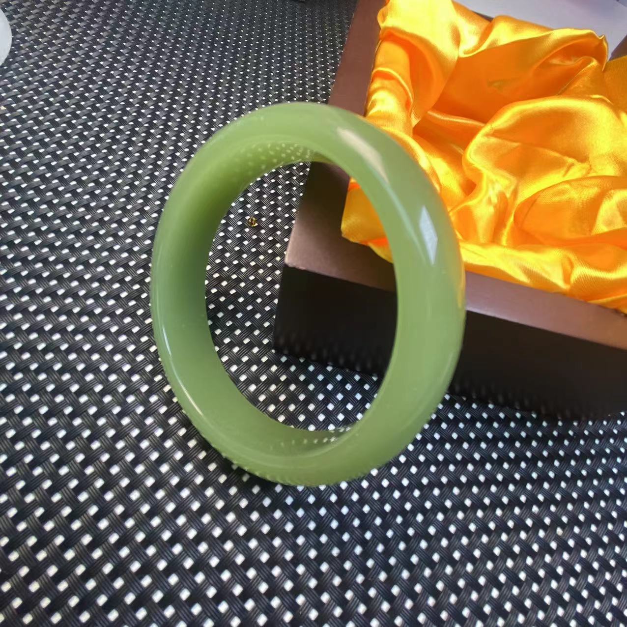 [石矿]Q13鸭蛋清色常规时尚精致女士日常百搭多样性发一个奇石