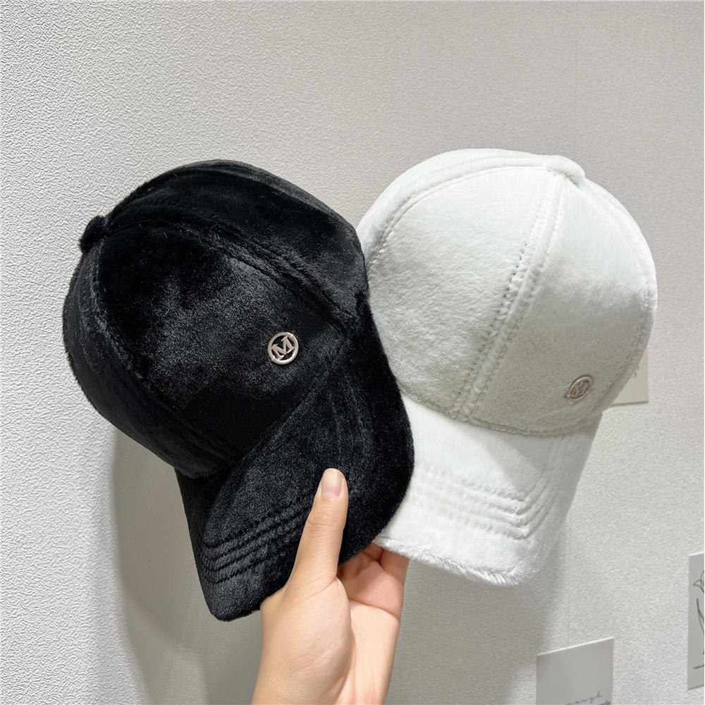 冬季女韩版新款水钻帽子鸭舌帽毛绒绒加厚保暖兔毛水貂绒棒球帽子