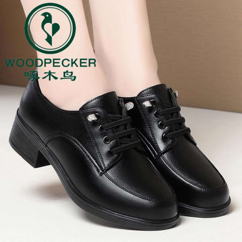 啄木鸟女春秋皮鞋久站不累女鞋软底舒适中老年妈妈鞋黑色工作鞋