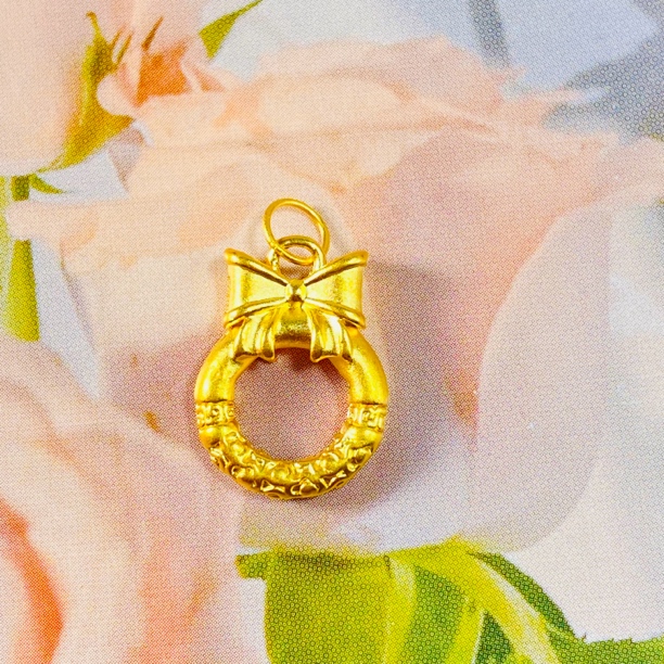 足金999 黄金在逃公主蝴蝶结平安圈 0.27