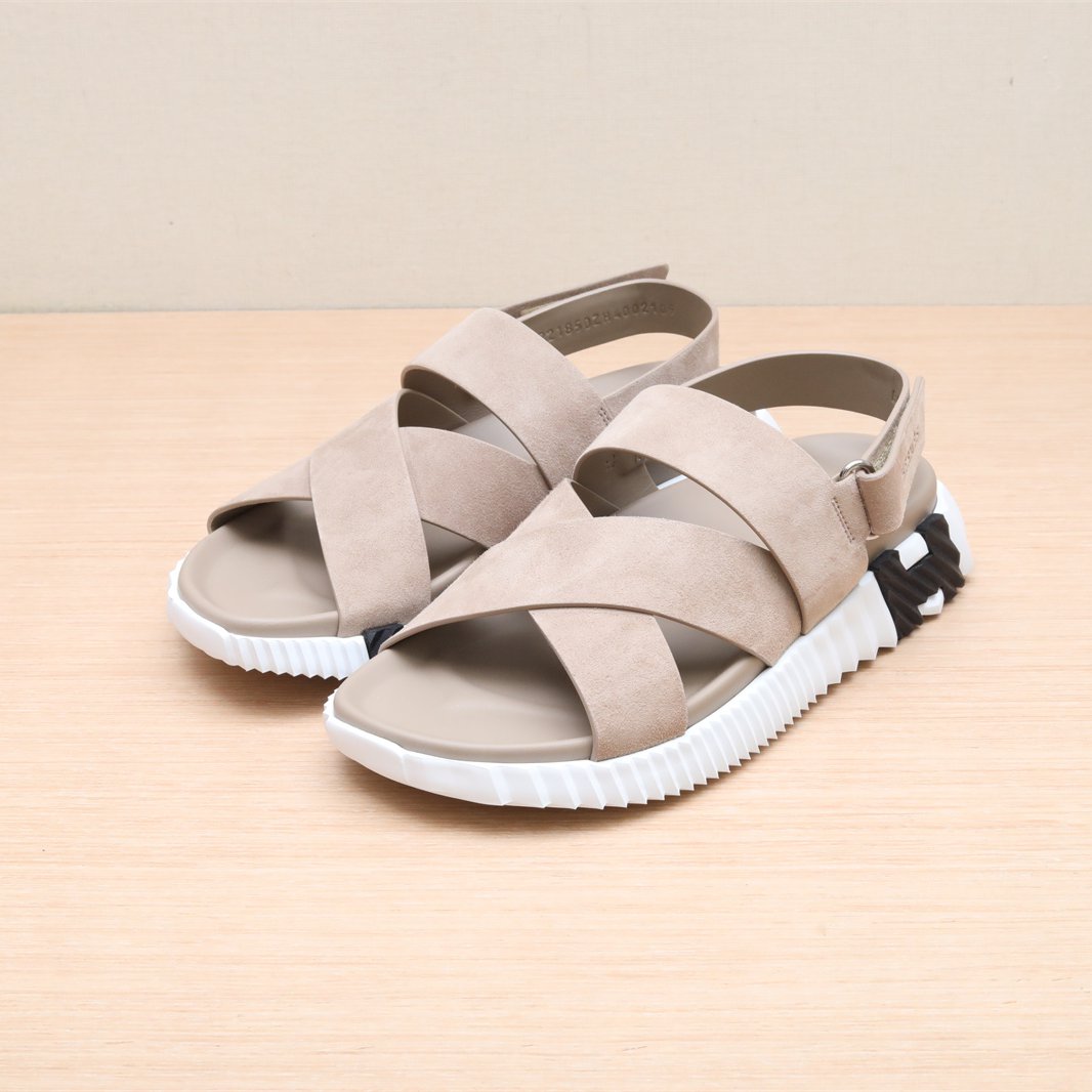 99新 Hermes/爱马仕 小花汤汤/P224931440/灰色磨砂皮凉鞋 40码