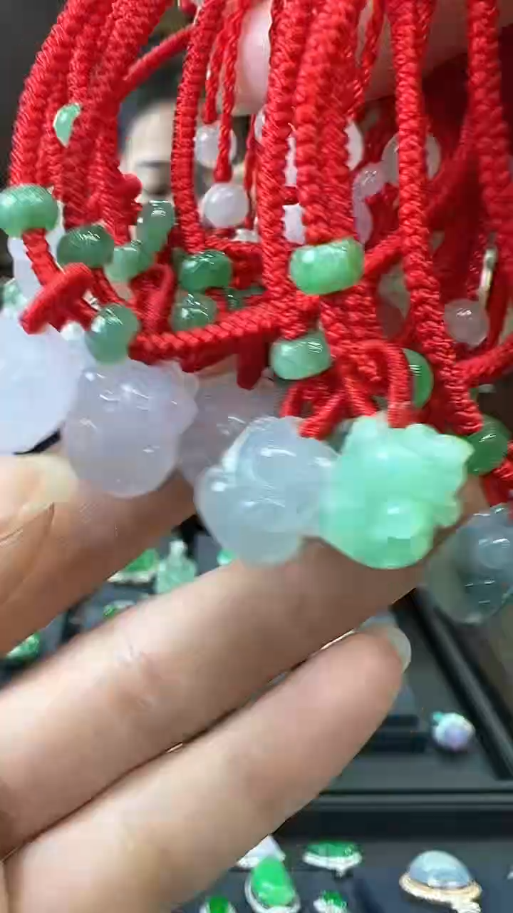 【闪购商品】翡翠手绳未镶嵌猪猪手绳（多样性发其一）